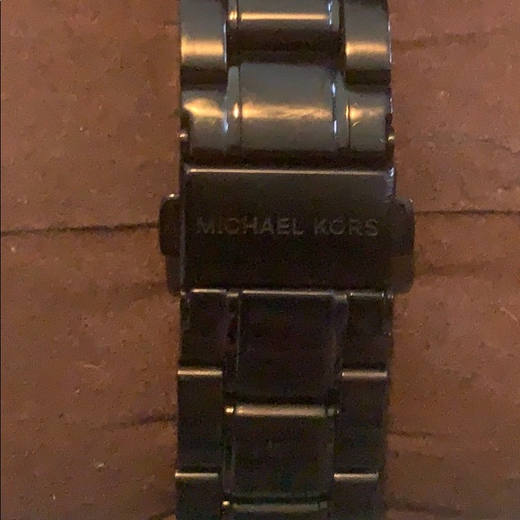 Black Michael Kors watch - Picture 3 of 3